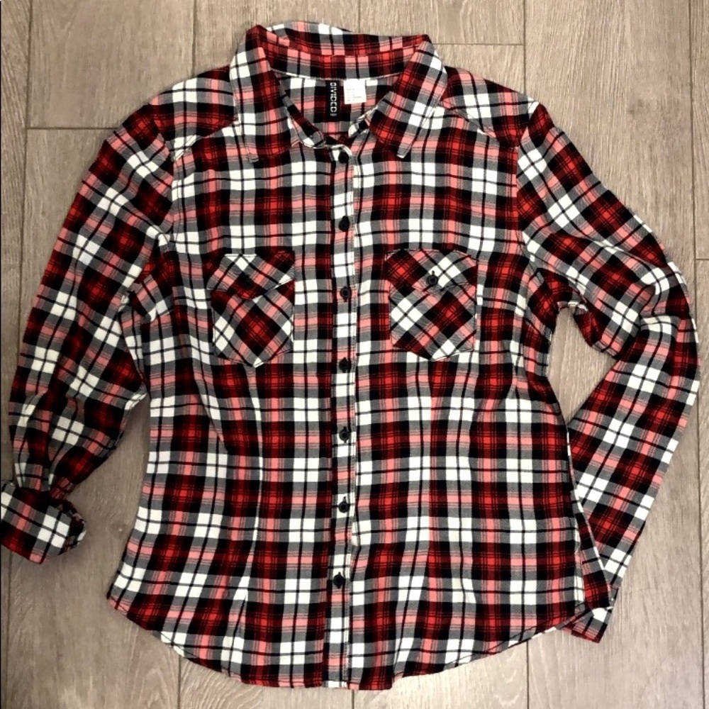 Squared Black/Red Shirt (DIVIDED)